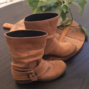 Tan short boots